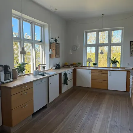Villa Bondegard Med Havudsigt *