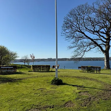 Villa Bondegard Med Havudsigt *